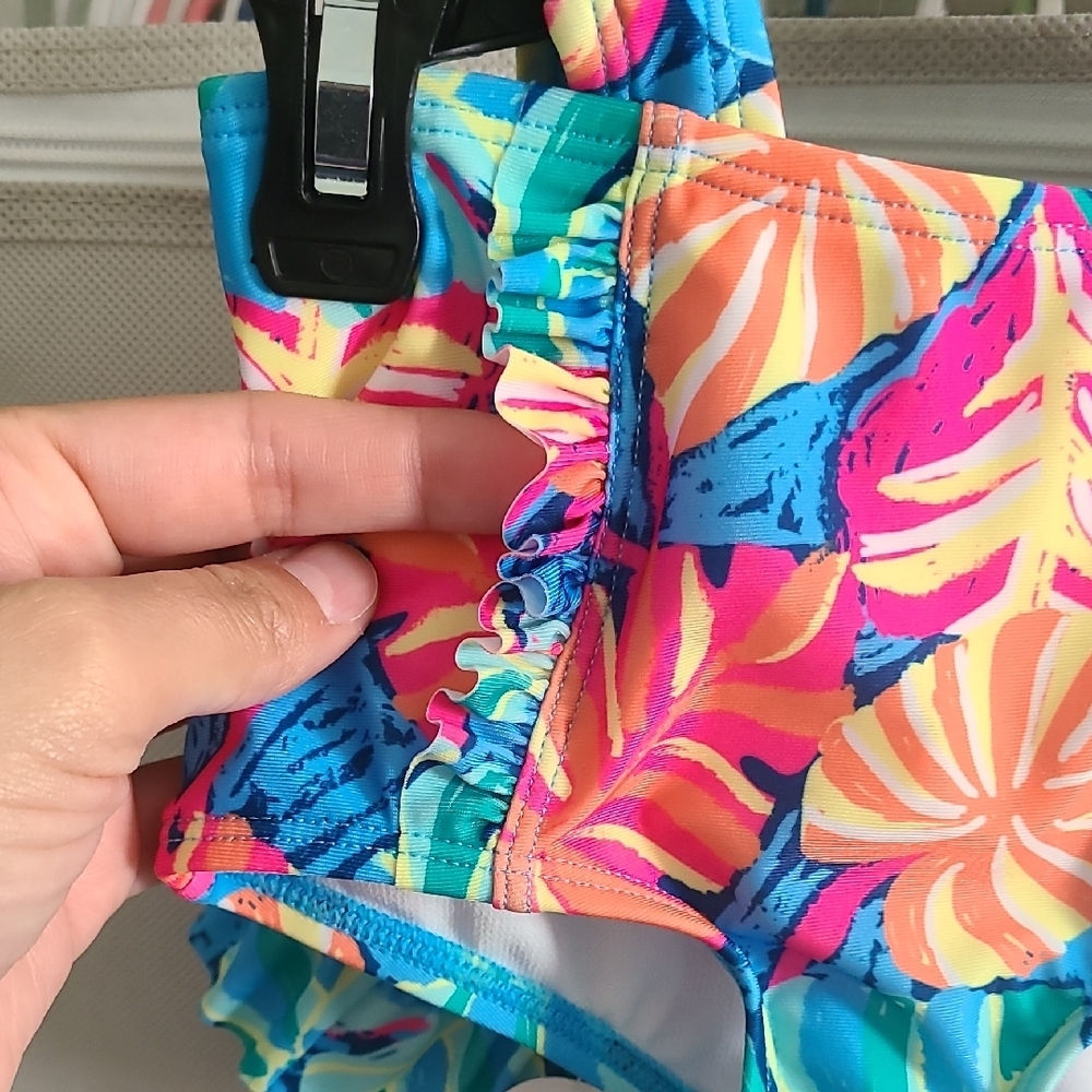 Colorful Tropical Print Ruffled Top - Picture 4 of 4